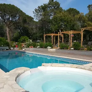 D'hôtes Les Mayombes *** Roquebrune-sur Argens
