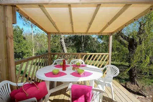 **** Campsite Camping Les Pecheurs - Maeva Roquebrune-sur-Argens France