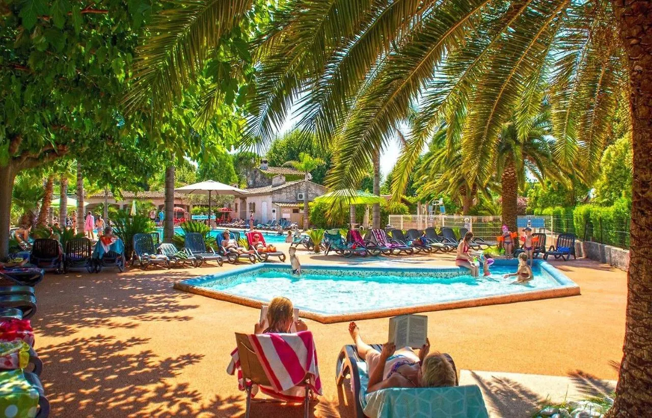 Camping Les Pecheurs - Maeva Roquebrune-sur-Argens Campsite